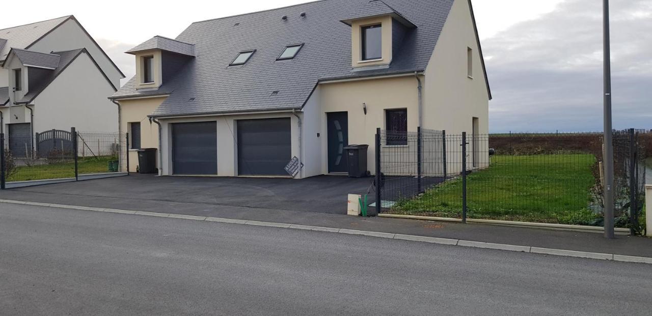 Sherman & Willy Jeep - 2 Maisons De Vacances, 4Min A Pied De La Plage - Parking Prive - Wifi Gratuit - Terrasse - Calme Saint-Côme-de-Fresné Buitenkant foto