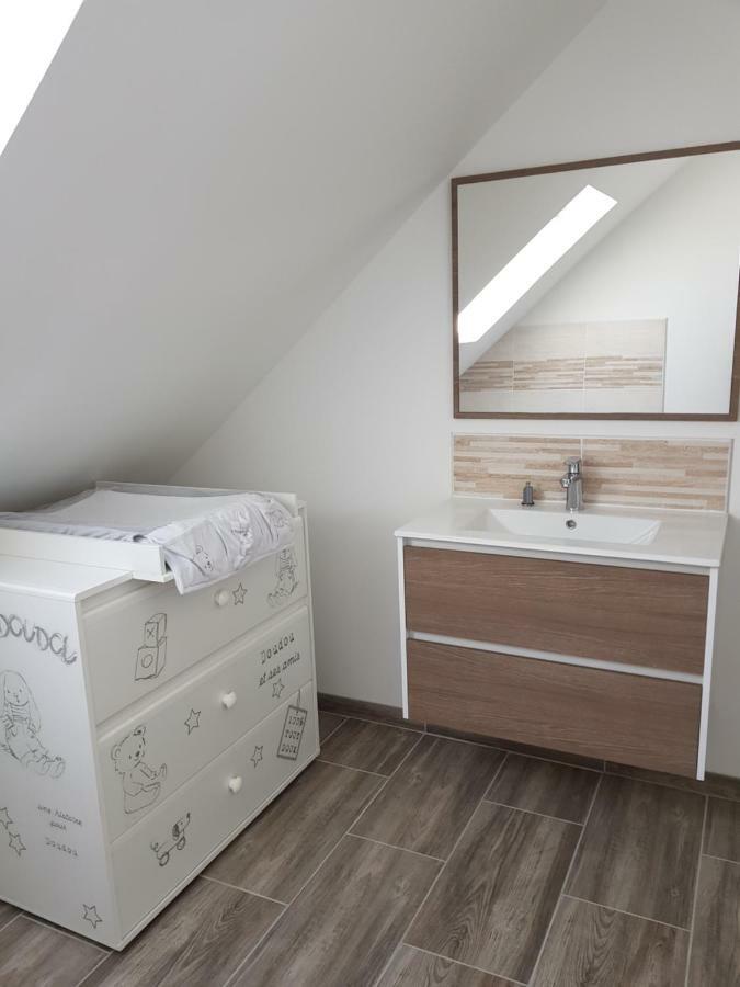 Sherman & Willy Jeep - 2 Maisons De Vacances, 4Min A Pied De La Plage - Parking Prive - Wifi Gratuit - Terrasse - Calme Saint-Côme-de-Fresné Buitenkant foto